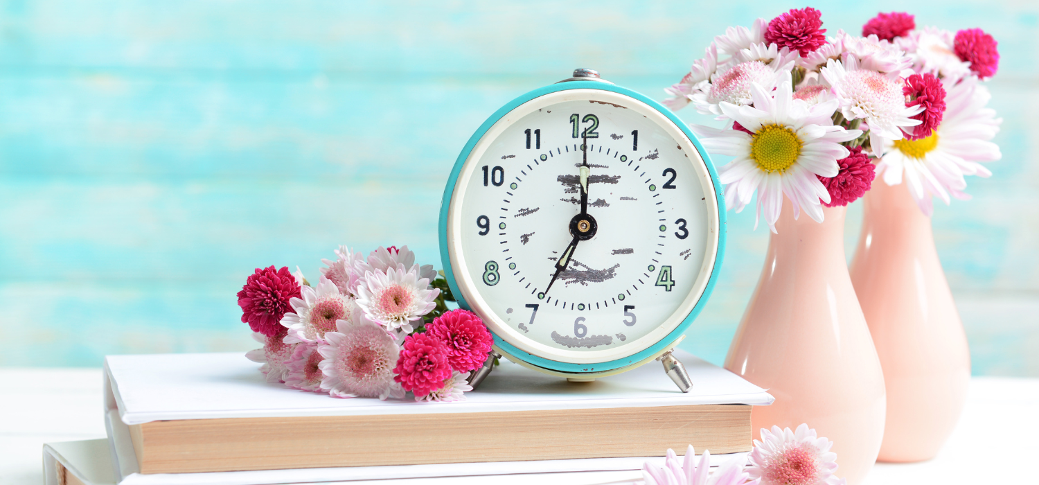 Incorporating Vases and Clocks into Your Home and Garden Decor