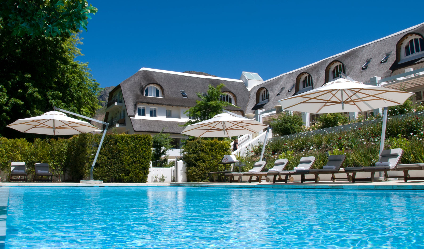 Sun-Safe-Summer-Outdoor-Shade