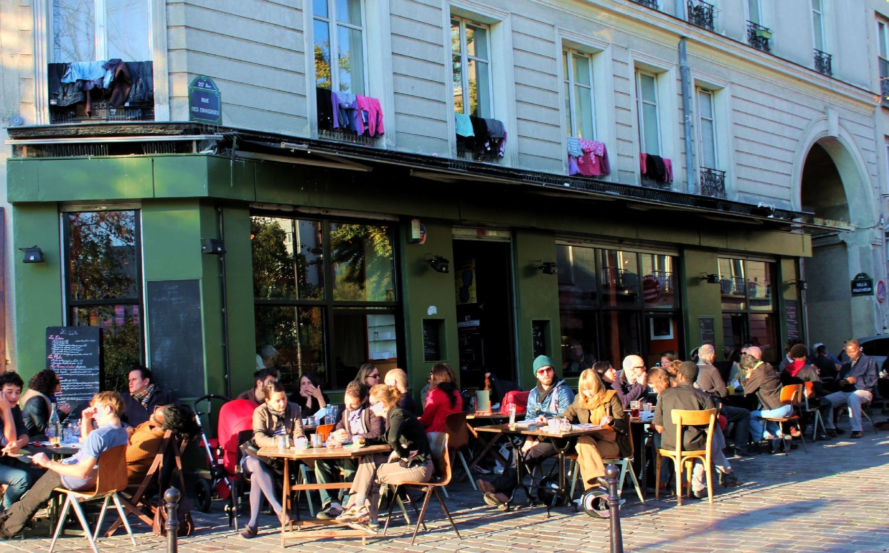 Outdoor Dining - Parisian Cafes