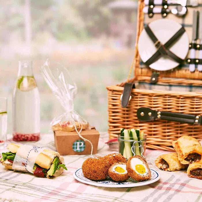 Outdoor Dining - Picnics