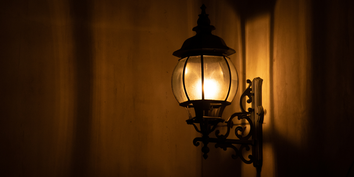 Wall Lights Enhancing Spaces with Warmth and Light — Creative Living