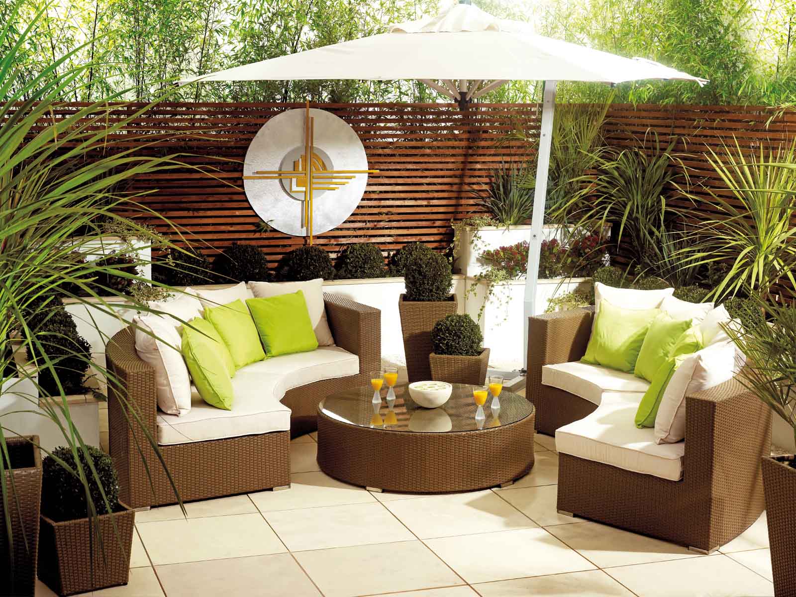 Instantly Modern: Outdoor Sectional