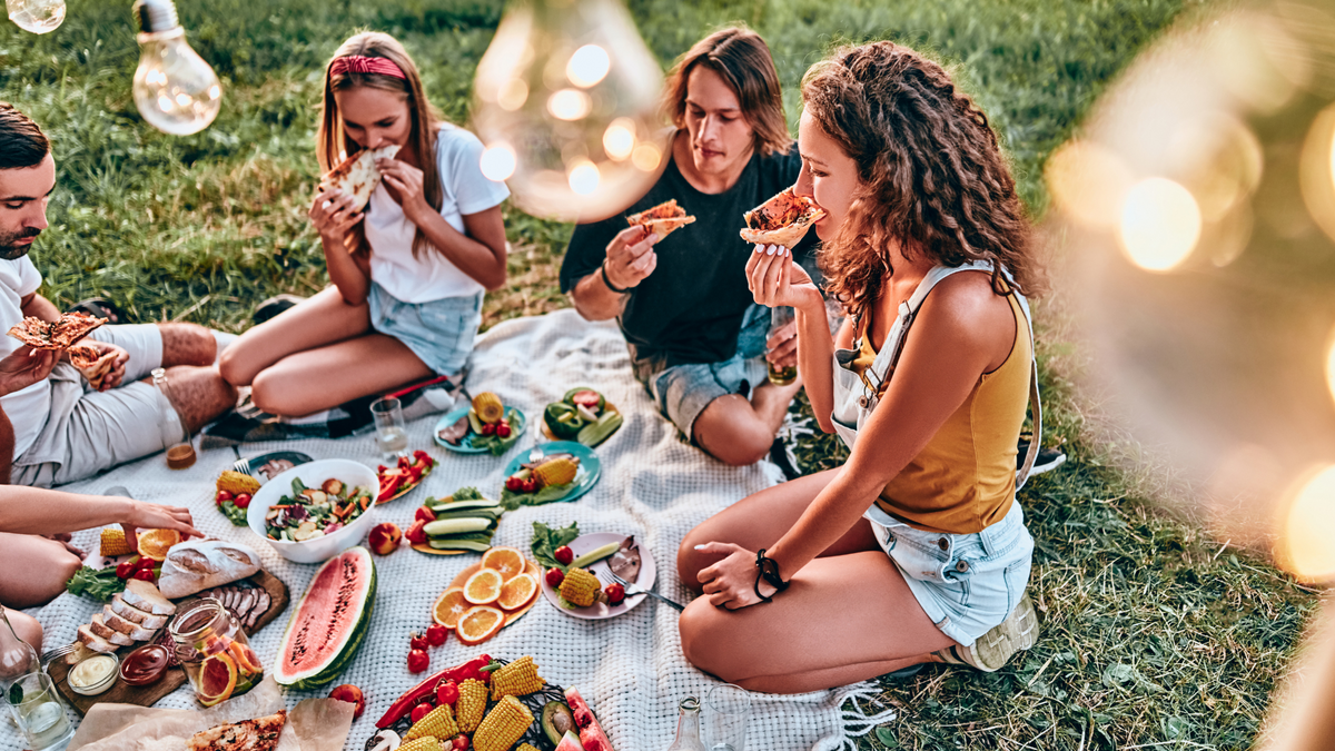 Summer Picnic Ideas and Food Options โ Creative Living