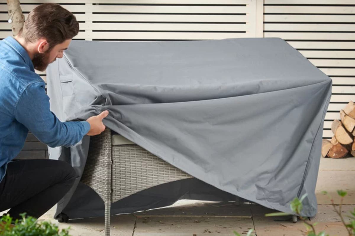 How To Protect Your Outdoor Furniture how-to-protect-your-outdoor-furniture