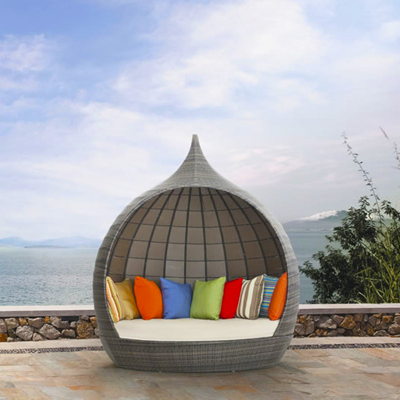 Outdoor Daybeds - Relax and Lounge in Style | Creative Living 