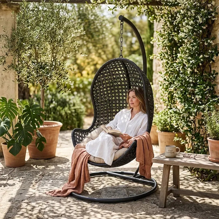Hanging chair - Creative Living